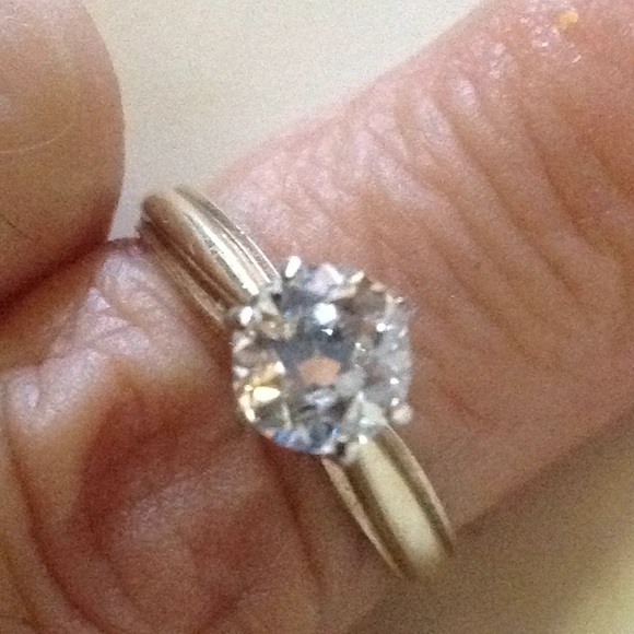 1.13 carats European cut Diamond Solitaire Ring - Picture 6 of 8